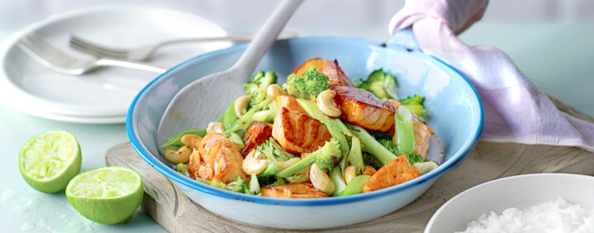 Marinierter Lachs mit Brokkoli-Gemüse und Reis für 4 Personen von lidl-kochen.de