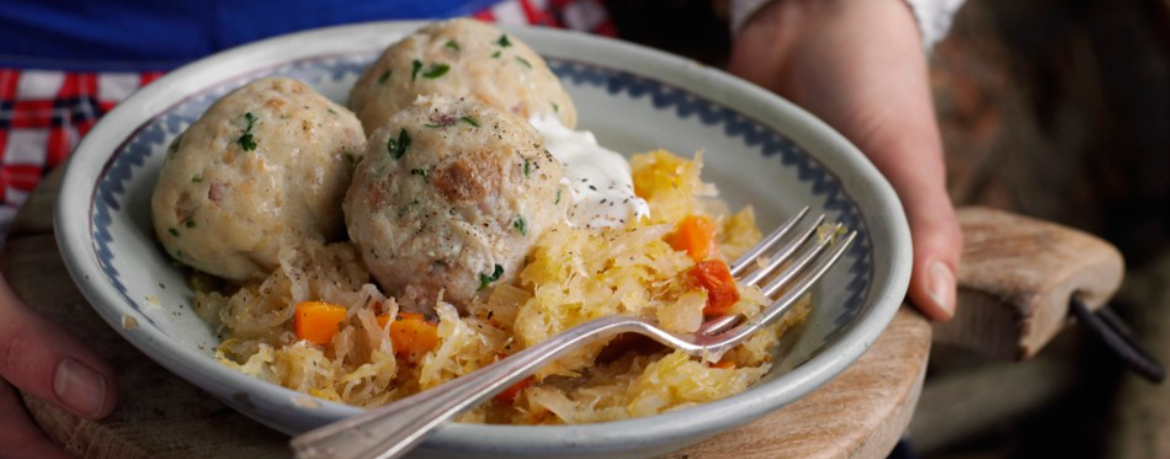 Speckknödel auf Weinkraut für 4 Personen von lidl-kochen.de