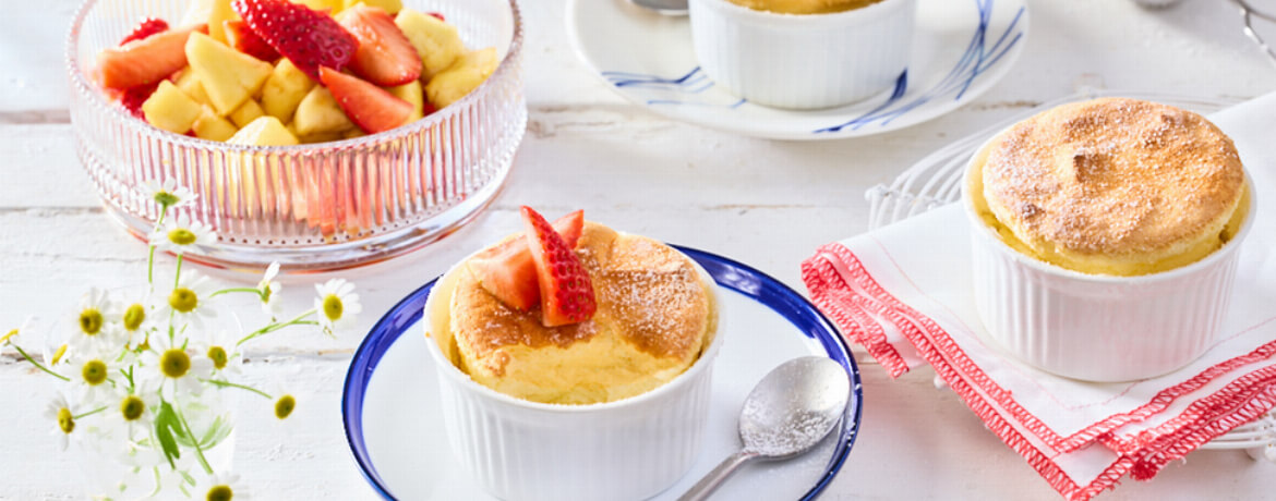 Quark-Soufflé mit marinierten Früchten - Rezept | LIDL Kochen