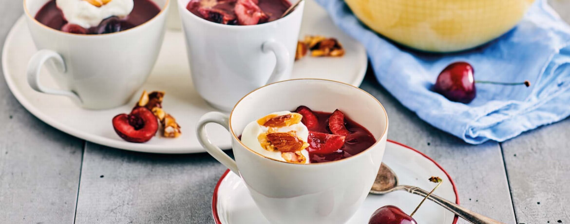 Kirschkaltschale mit Mandelsahne für 4 Personen von lidl-kochen.de