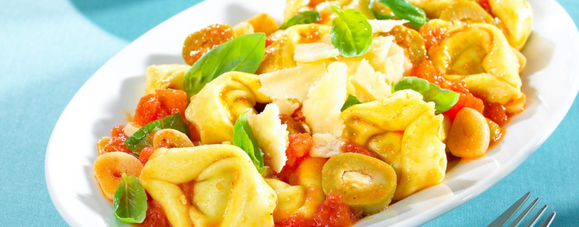 Tortellini mit Oliven und Tomatensauce für 4 Personen von lidl-kochen.de