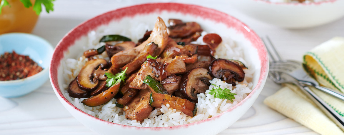 Wok-Gemüse mit gebratener Pute und Reis für 4 Personen von lidl-kochen.de