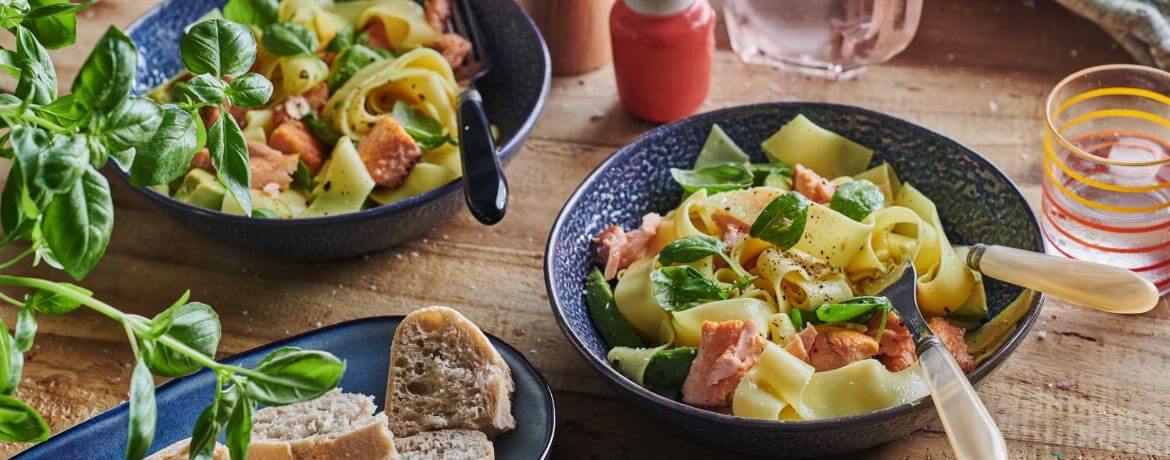 Pappardelle mit Lachs und Avocado für 4 Personen von lidl-kochen.de