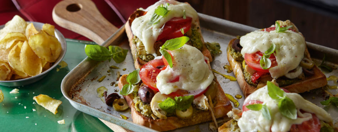 Pesto-Sandwiches mit Oliven und Mozzarella für 4 Personen von lidl-kochen.de