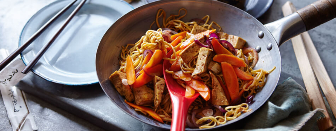 Pasta mit gebratenem Tofu und Karotten für 4 Personen von lidl-kochen.de