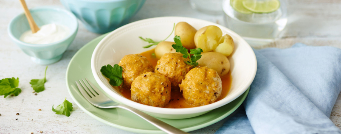 Frikadellen mit Zitronen-Kartoffeln und würziger Gemüsesoße für 4 Personen von lidl-kochen.de