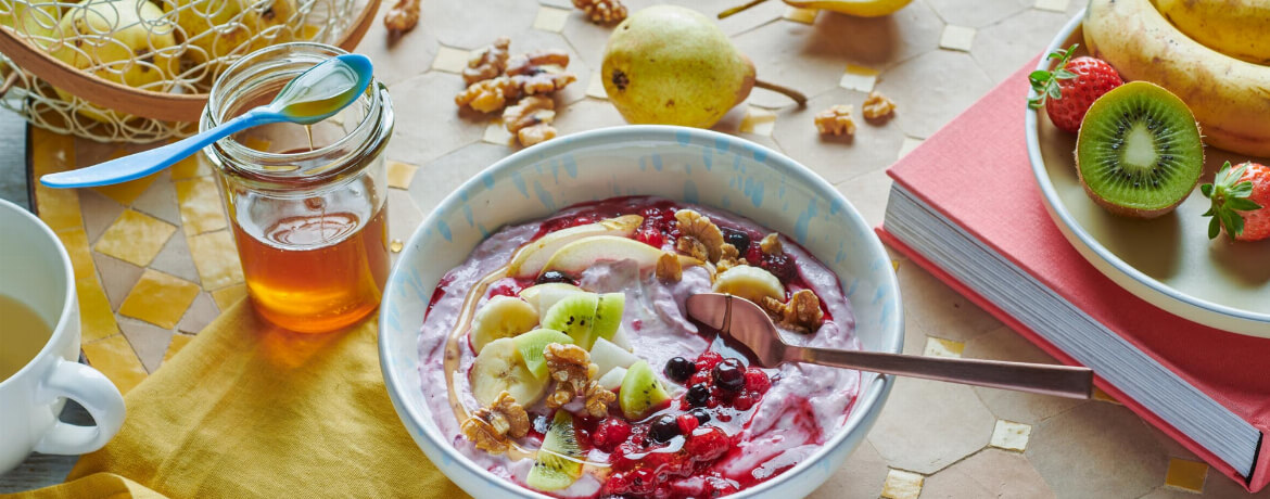 Frühstücksbowl – Fruchtquark mit Kiwi, Beeren und Banane für 4 Personen von lidl-kochen.de