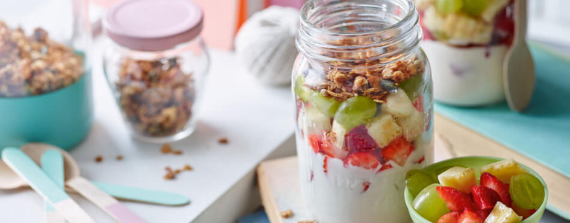 Quark mit Früchten und Müsli-Krunch für 4 Personen von lidl-kochen.de