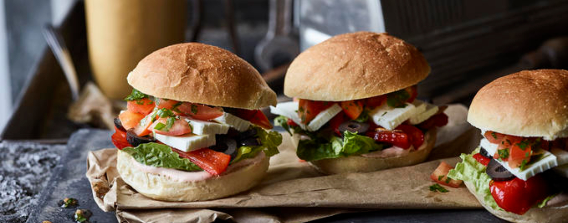 Brötchen mit Paprika und Feta für 4 Personen von lidl-kochen.de