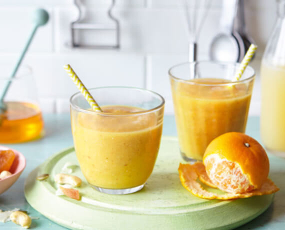 Smoothie aus Apfel und Clementinen mit Studentenfutter für 4 Personen von lidl-kochen.de