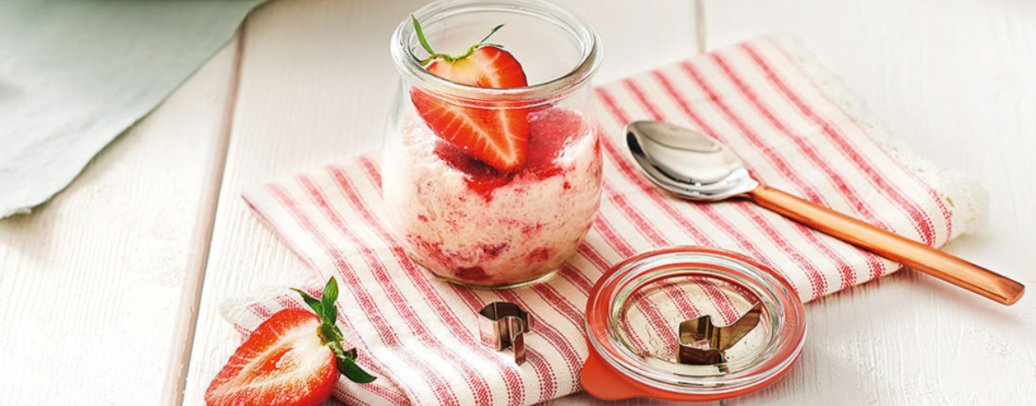 Milchreis-Erdbeer-Eis mit Amaretto für 10 Personen von lidl-kochen.de