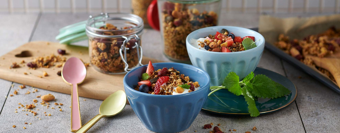 Granola-Müsli-Rezept mit Hanfsamen und Cranberries für 4 Personen von lidl-kochen.de