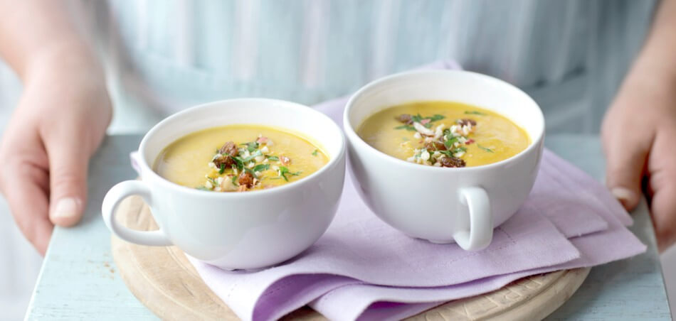 Currysuppe mit Studentenfutter - Rezept | LIDL Kochen