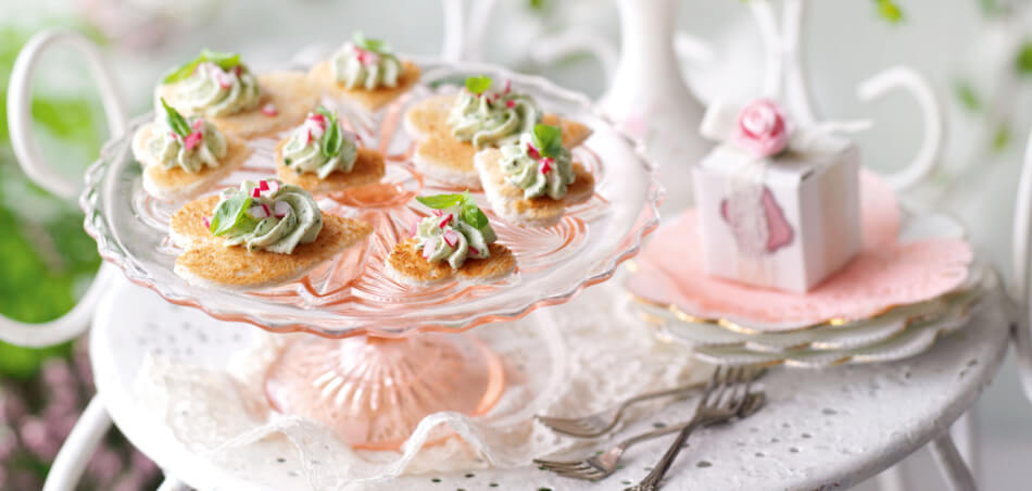 Canapés mit Käsecreme und Radieschen - Rezept | LIDL Kochen