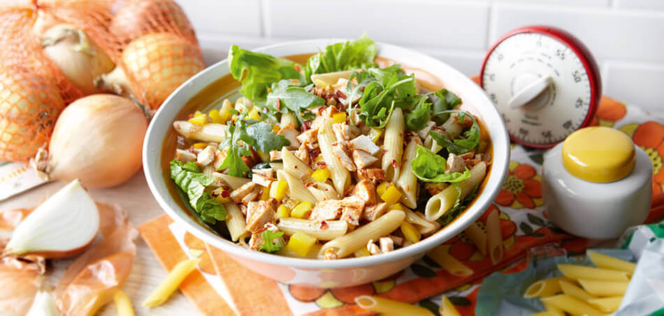 Nudelsalat mit scharfer Pute und Paprika - Rezept | LIDL Kochen