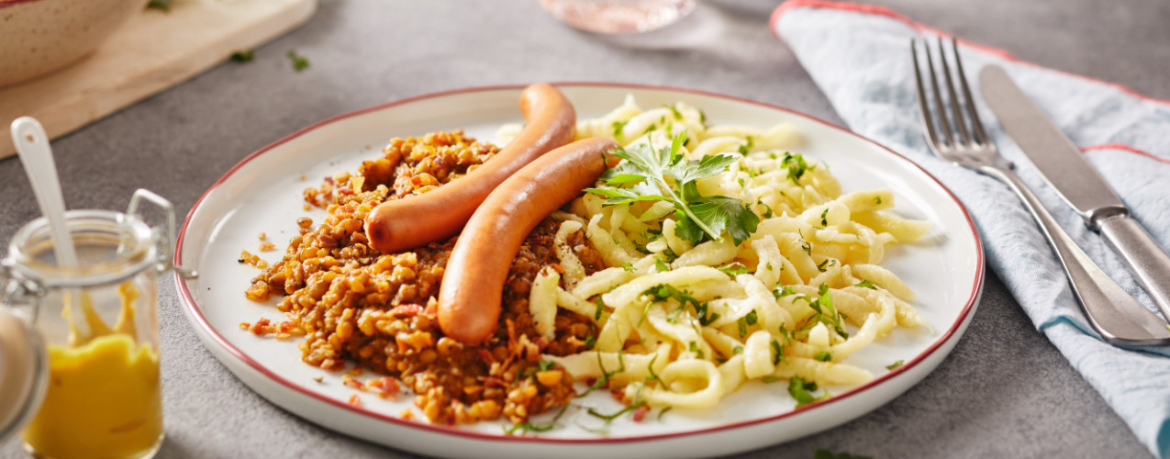 Linsen mit Spätzle und Würstchen - Monsieur Cuisine Rezept