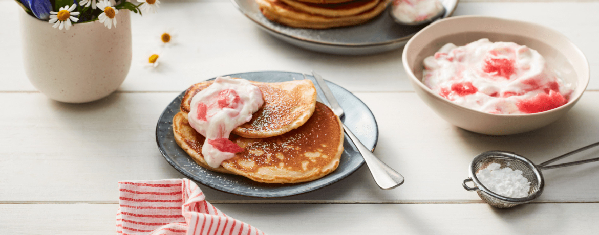 Pancakes mit Rhabarbercreme für 4 Personen von lidl-kochen.de