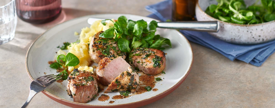 Schweinefiletmedaillons mit Kartoffel-Birnen-Püree und Feldsalat für 4 Personen von lidl-kochen.de