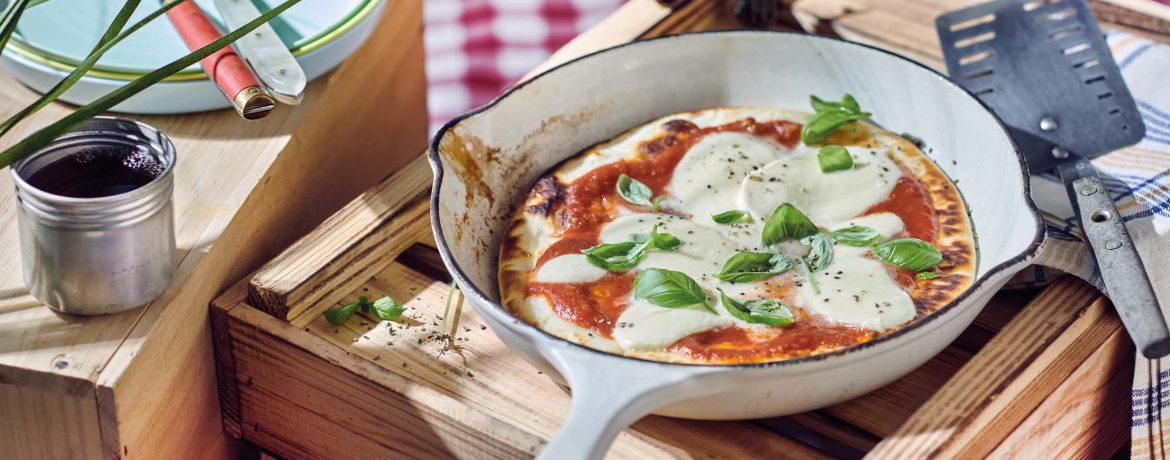 Pfannen-Pizza Margarita für 4 Personen von lidl-kochen.de