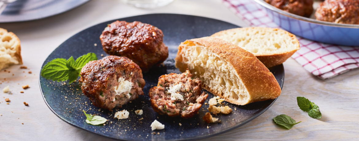 Bifteki - gefüllte griechische Hackfleisch-Bällchen für 4 Personen von lidl-kochen.de