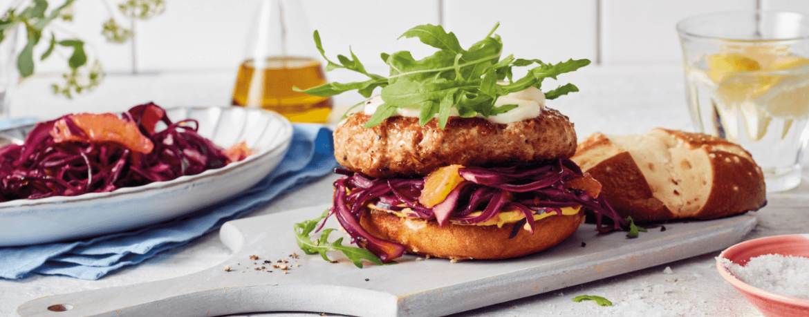 Burger mit Rotkohl-Orangen-Salat für 4 Personen von lidl-kochen.de