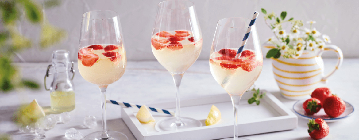 Zitronen-Sekt mit Erdbeeren - Rezept | LIDL Kochen