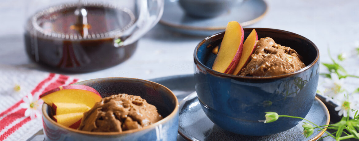 Kaffee-Eis mit Nektarine - Rezept | LIDL Kochen Kaffee-Eis mit Nektarine - Rezept | LIDL Kochen