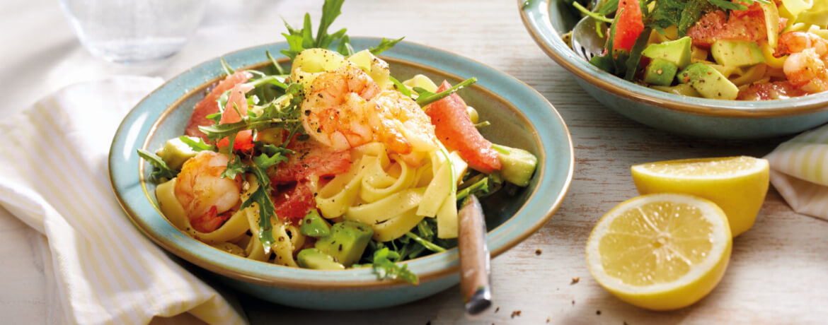 Tagliatelle-Salat mit Avocado und Garnelen - Rezept | LIDL Kochen