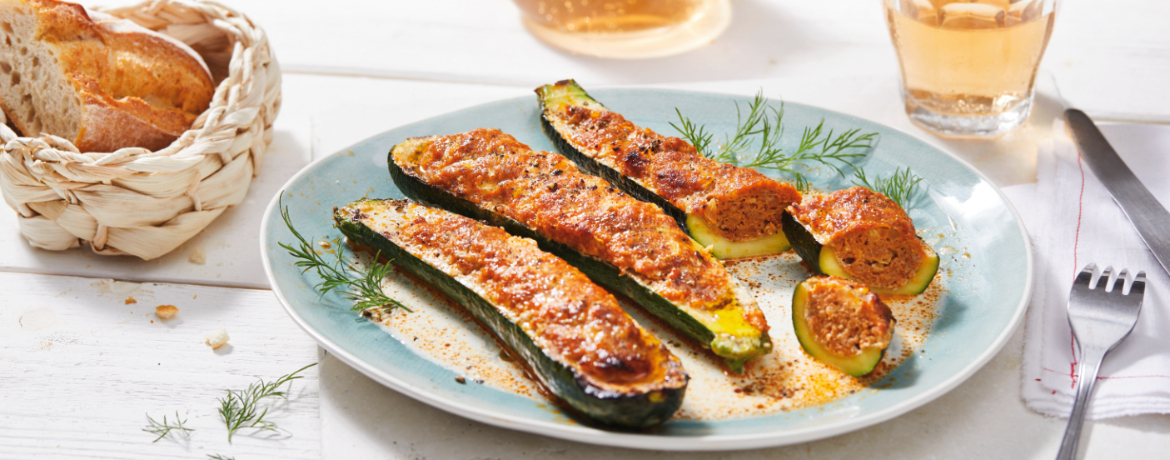 Gefüllte Zucchini in Sahnesauce für 4 Personen von lidl-kochen.de