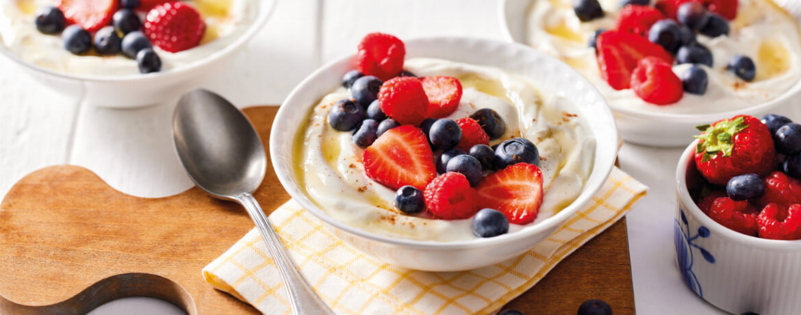 Skyr mit gemischten Beeren - Rezept | LIDL Kochen