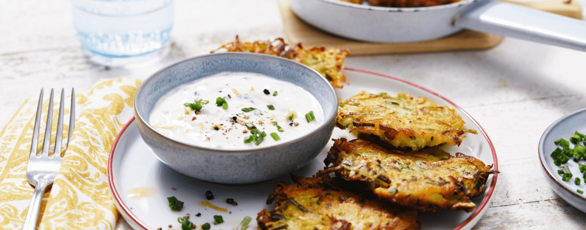 Latkes mit Lauch und Zitronen-Schnittlauch-Dip für 4 Personen von lidl-kochen.de