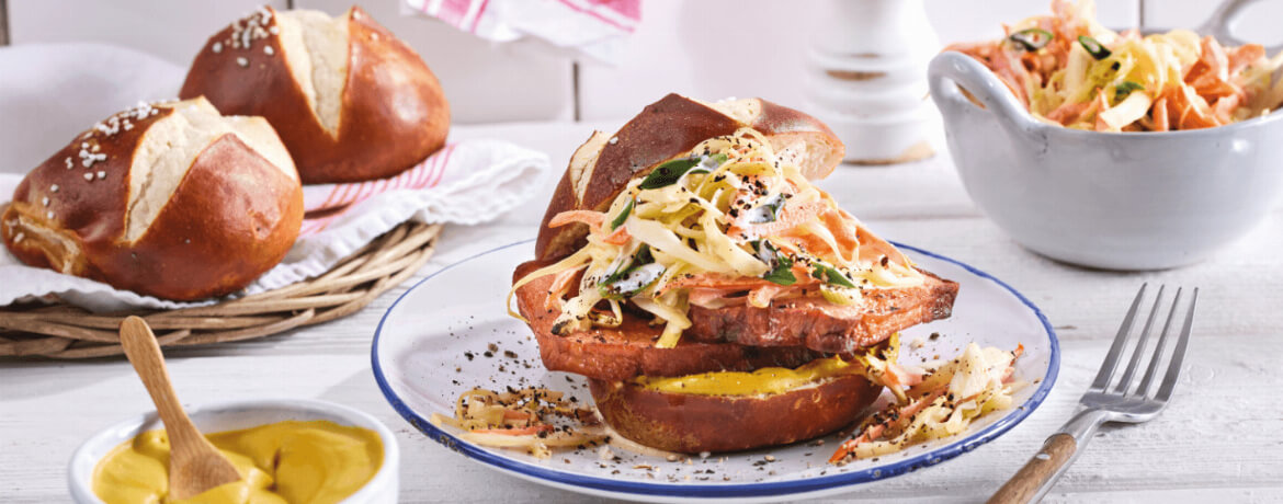 Leberkäse-Burger mit Coleslaw für 4 Personen von lidl-kochen.de