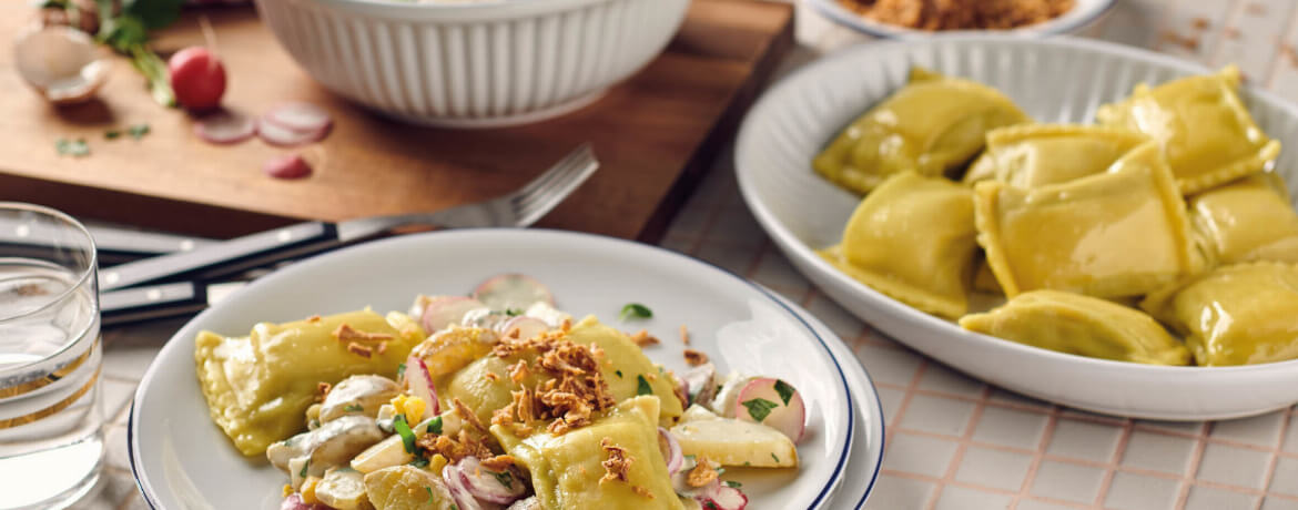 Maultaschen auf Radieschen-Kartoffel-Salat - Rezept | LIDL Kochen
