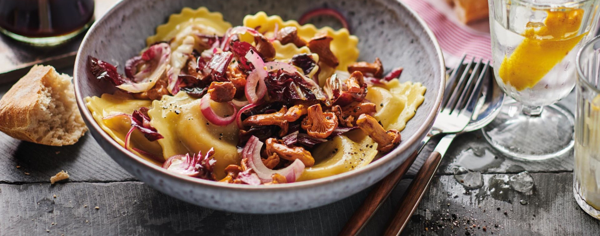 Ravioli mit Pfifferlingen und Radicchio für 4 Personen von lidl-kochen.de