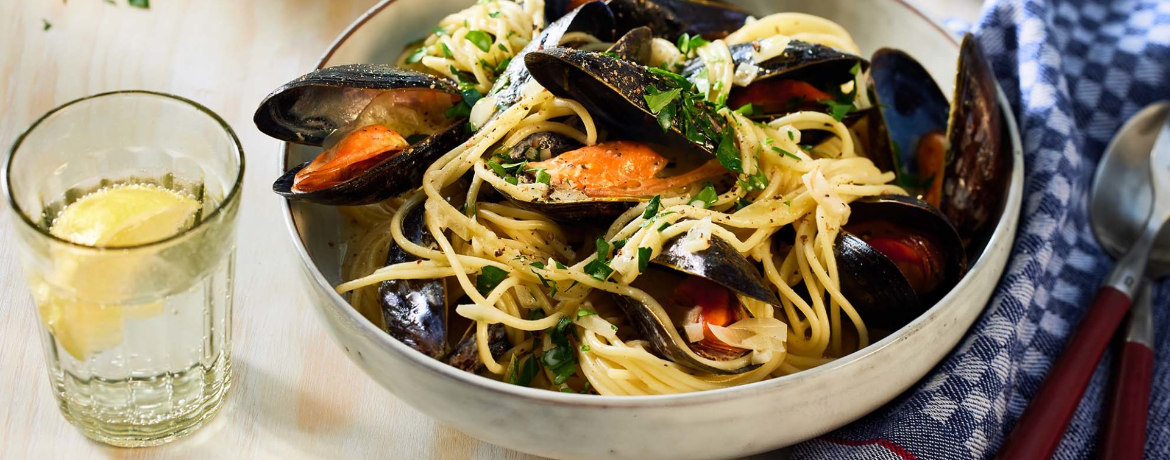 Spaghetti mit Miesmuscheln in Weißweinsoße für 4 Personen von lidl-kochen.de