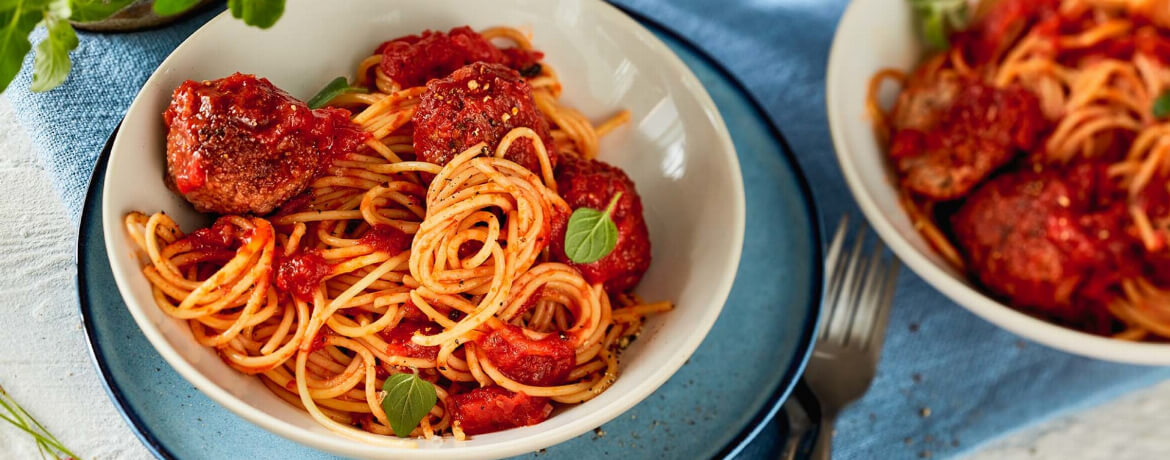 Spaghetti mit Hackbällchen in Tomatensoße-image
