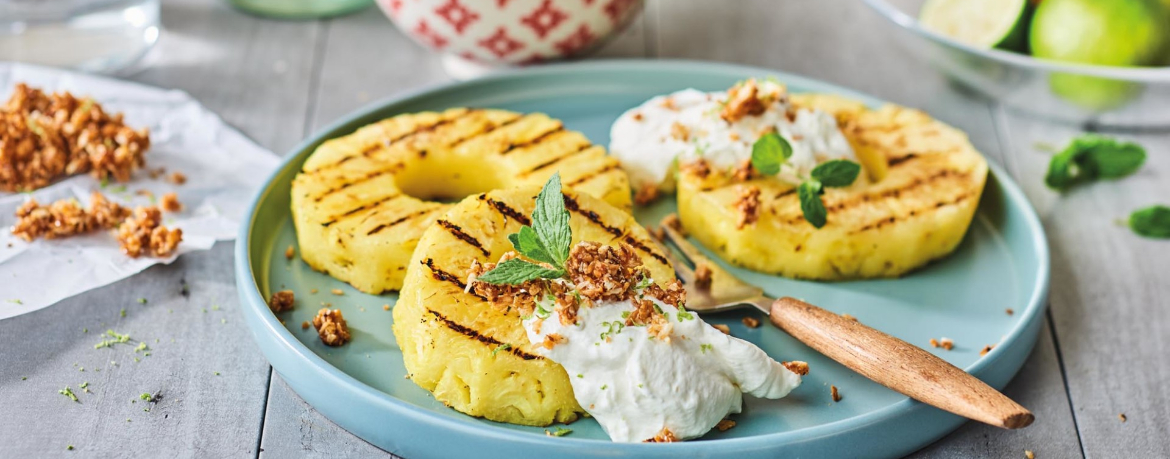 Ananas mit Kokos-Creme und Krokant für 4 Personen von lidl-kochen.de