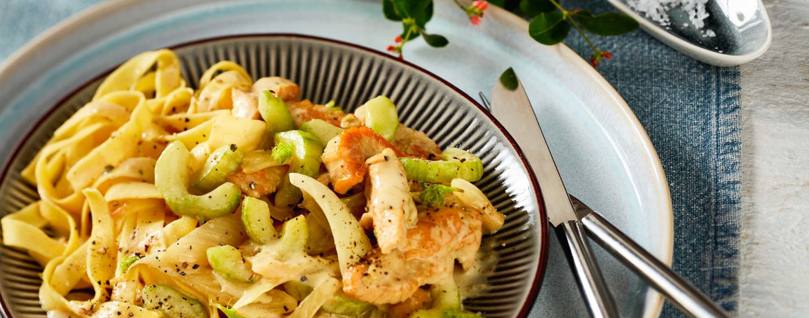 Putengeschnetzeltes mit Bandnudeln für 4 Personen von lidl-kochen.de