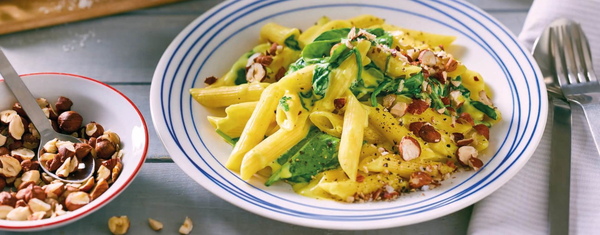 Pasta in veganer Reibegenusssauce mit Haselnusstopping für 4 Personen von lidl-kochen.de