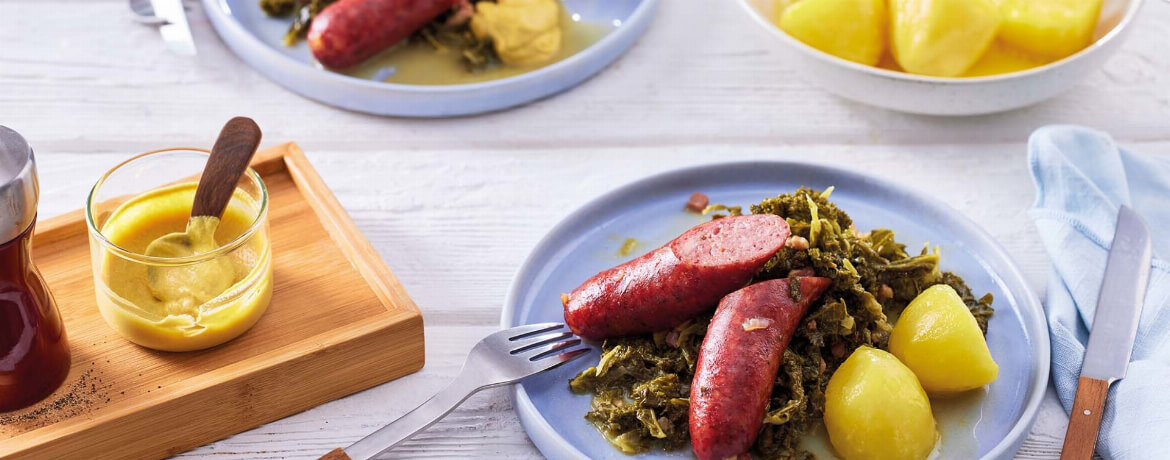 Grünkohl mit Mettwurst und Kartoffeln-image