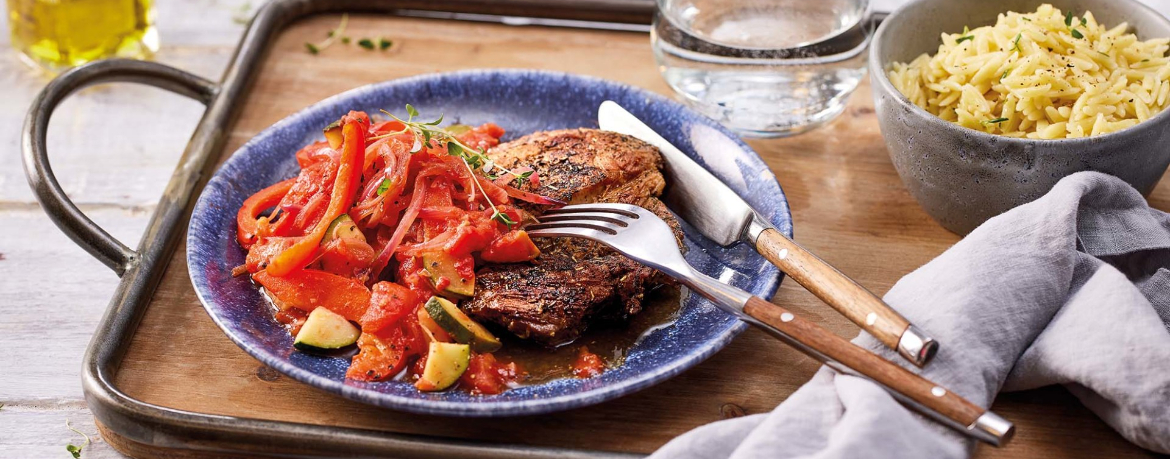 Mediterranes Steak mit Tomatencaponata und Thymian-Kritharaki für 4 Personen von lidl-kochen.de