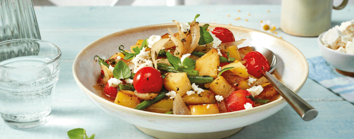 Bratkartoffeln mit Bohnen-Tomaten-Gemüse und Feta für 4 Personen von lidl-kochen.de