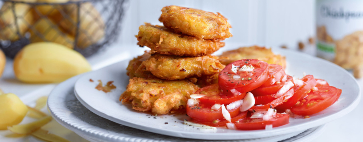 Kichererbsen-Kartoffel-Puffer mit Tomatensalat für 4 Personen von lidl-kochen.de