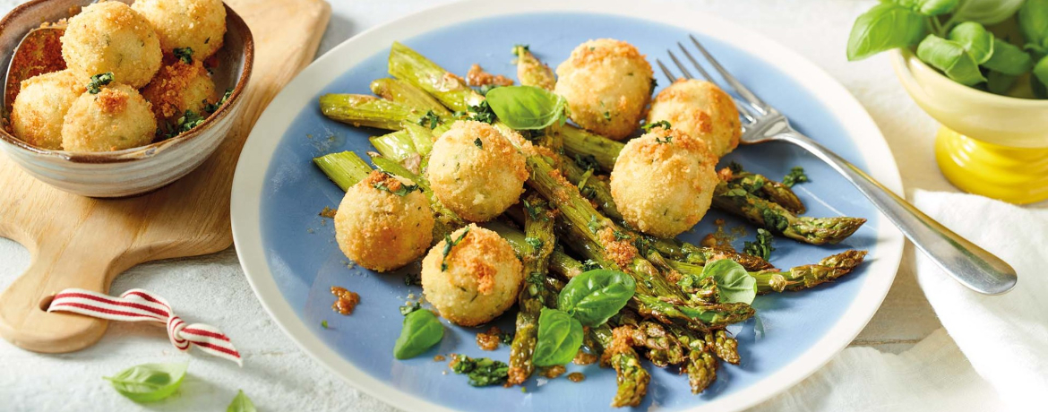 Frischkäse-Basilikum-Gnudi und grüner Spargel in Nussbutter für 4 Personen von lidl-kochen.de