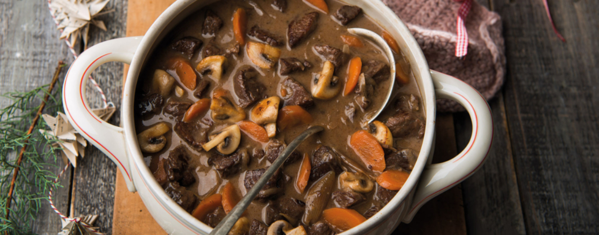 Gulasch mit Champignons und Tagliatelle für 4 Personen von lidl-kochen.de