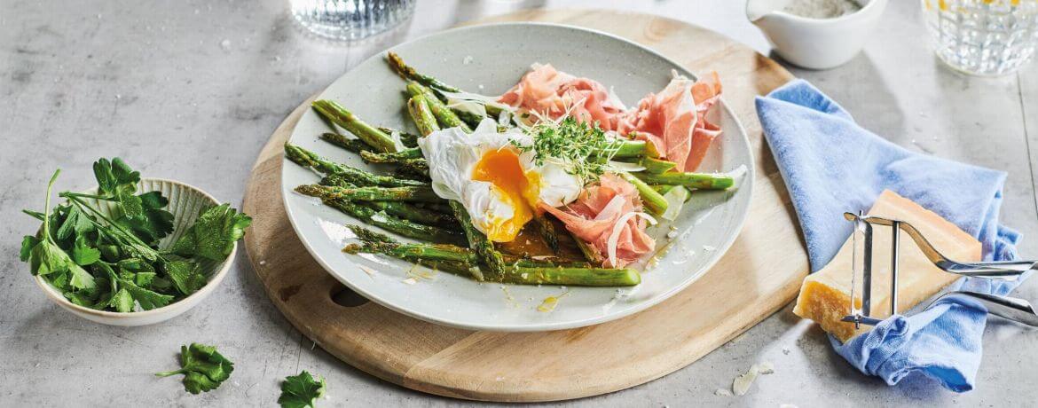 Grüner Spargel mit pochiertem Ei - Rezept | LIDL Kochen