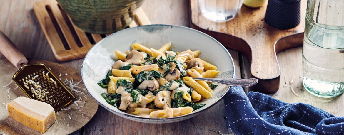 One Pot Pasta mit Spinat und Champignons für 4 Personen von lidl-kochen.de