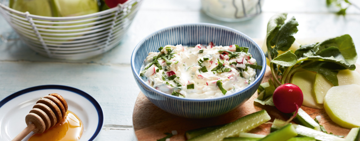 Bärlauch-Dip mit Gemüsesticks für 4 Personen von lidl-kochen.de