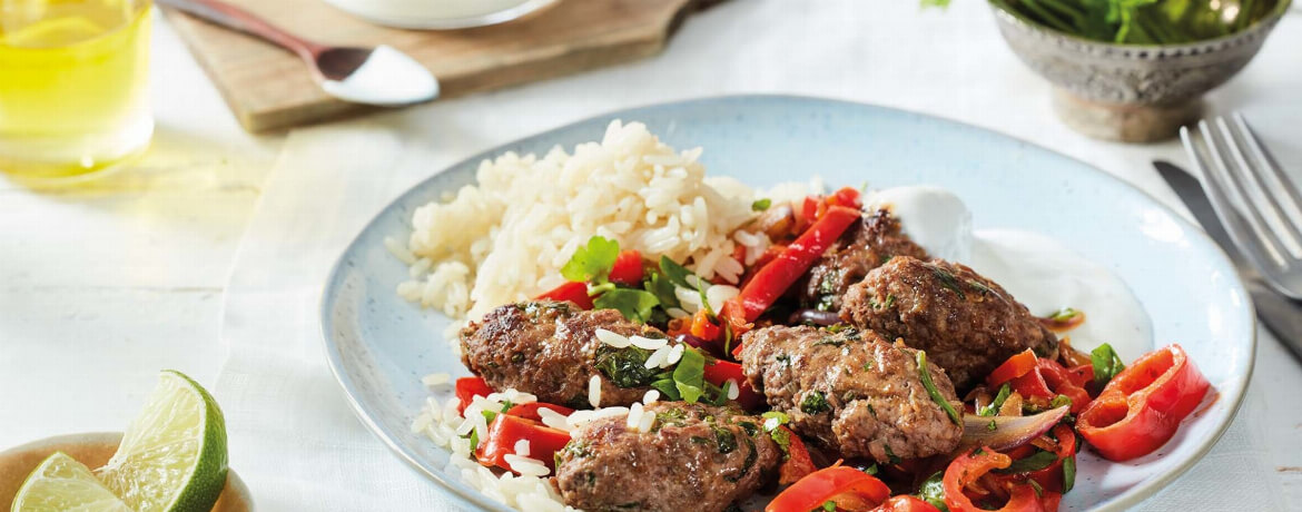Köfte mit scharfem Paprikagemüse - Rezept | LIDL Kochen