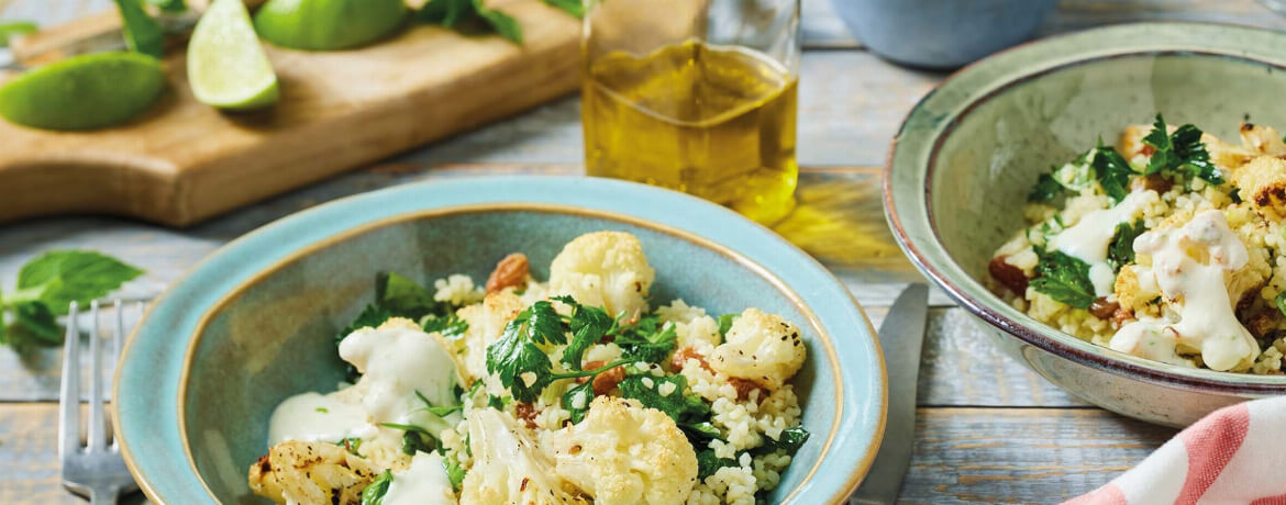 Gerösteter Blumenkohl mit Bulgur-Taboulé und Limetten-Joghurt für 4 Personen von lidl-kochen.de